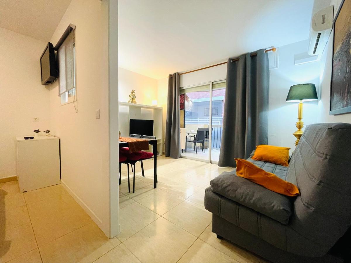 Renovado Apartamento En Zona Residencial A Pasos Del Mar 살루 외부 사진